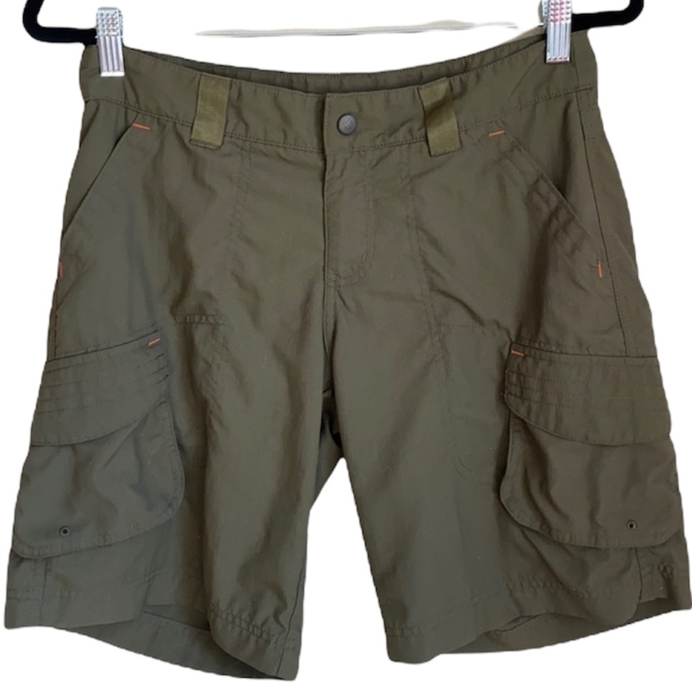 Columbia women’s Cargo Shorts